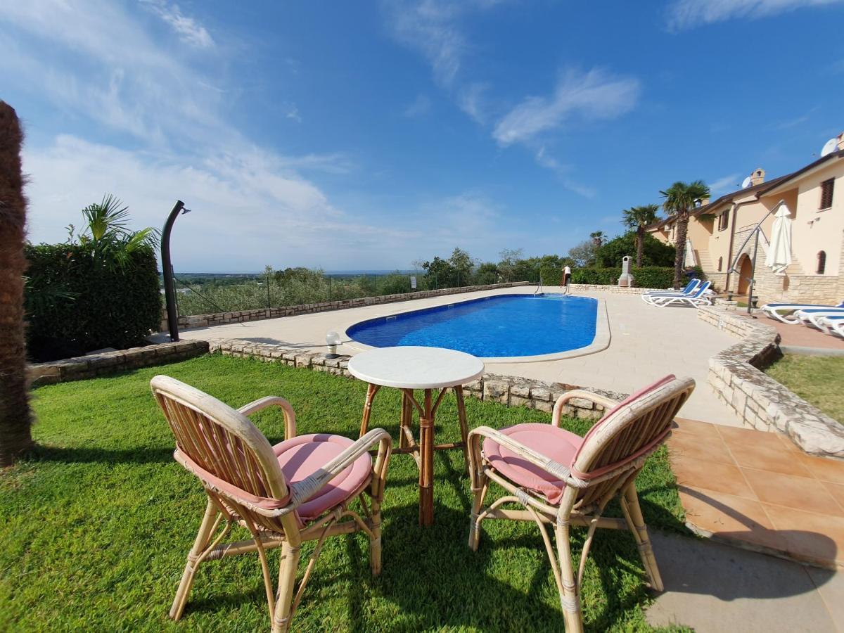 Holiday Home Marina กาชเตลีร์ ภายนอก รูปภาพ