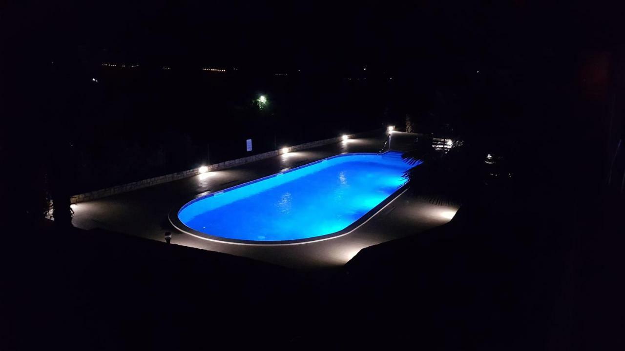 Holiday Home Marina กาชเตลีร์ ภายนอก รูปภาพ