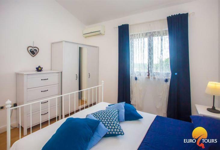 Holiday Home Marina กาชเตลีร์ ภายนอก รูปภาพ
